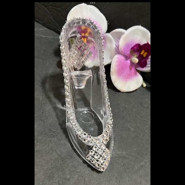 12 pc. slipper With fantasy diamonds in gold or silver wedding quince  favor  or cake topper