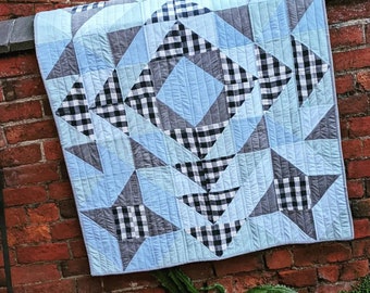 Memory Quilt Decke aus der Kleidung seiner Liebsten - liebevolles Trauergeschenk, personalisierbar.