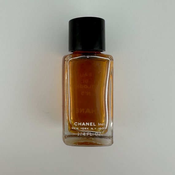 Vintage Mini Chanel Perfume Bottle, Clear Glass, … - image 4