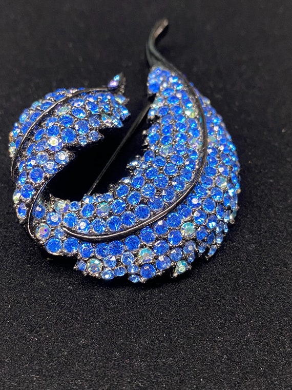 Vintage Brooch, Leaf Pin with Blue Rhinestones, S… - image 3