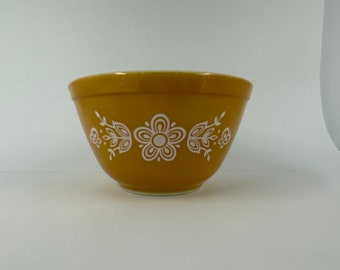 Vintage Pyrex Bowl, Butterfly, Yellow Mixing Bowl, 1.5 Pt.