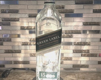 Johnnie Walker Green Label-fleslamp op basis van teruggewonnen bourbonvat