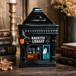 Geisterbibliothek Duftlampe Keramik | Haunted Library Oil Burner Wachsbrenner | Dark Academia Halloween Deko, Buchliebhaber Leser Geschenk