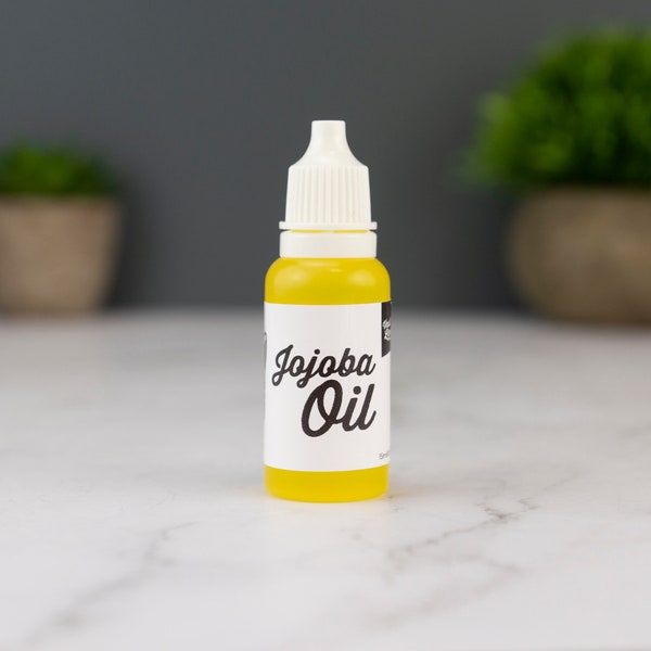 Golden Jojoba Oil For Stretched Lobes & Piercings 15ml / 0.5oz Vault 101 Limited