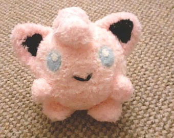 Peluche tricotée à la machine d'inspiration Pokémon jigglypuff