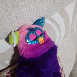3 Foot Long Furby with Posable Spine