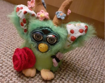 Furby personnalisé partiellement fonctionnel