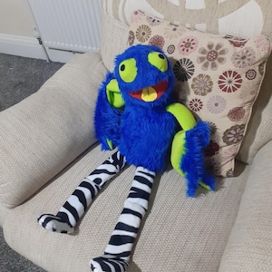 Live-Hand Puppet with Legs