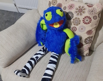 Live-Hand Puppet with Legs
