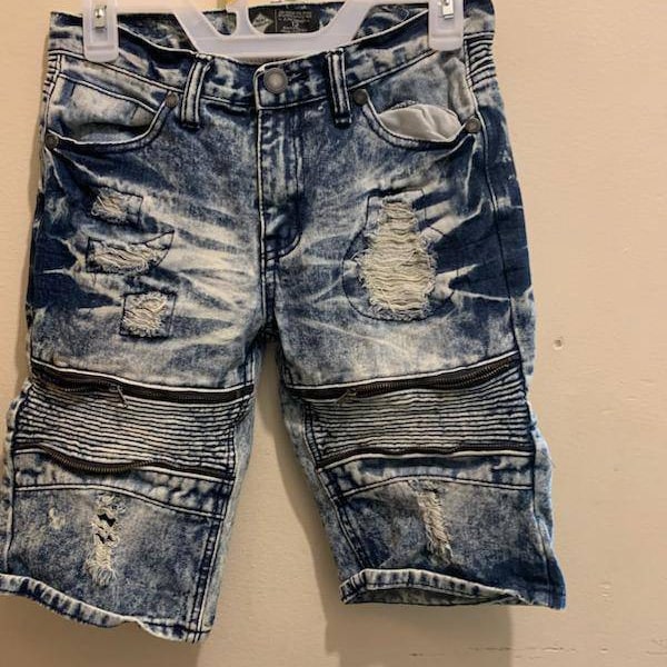 Boy bleached jean shorts