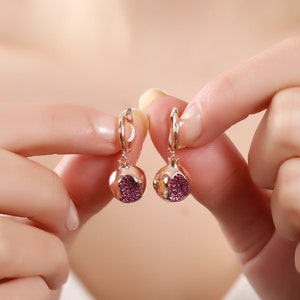 Granatapfel Silber Ohrringe, Granatapfel Ohrringe, zierliche Ohrringe, Geschenk für Sie, Geschenk für Mama, Frauentag Geschenk, Muttertag Geschenk