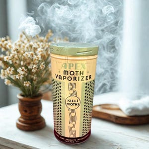 Moth Vaporizer,USA made collectible,green and beige,Chicago ,1940’s,Household,collectible tin
