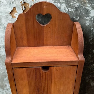 Rustic Wooden Wall Shelf with Heart Cutout – Vintage Farmhouse Decor