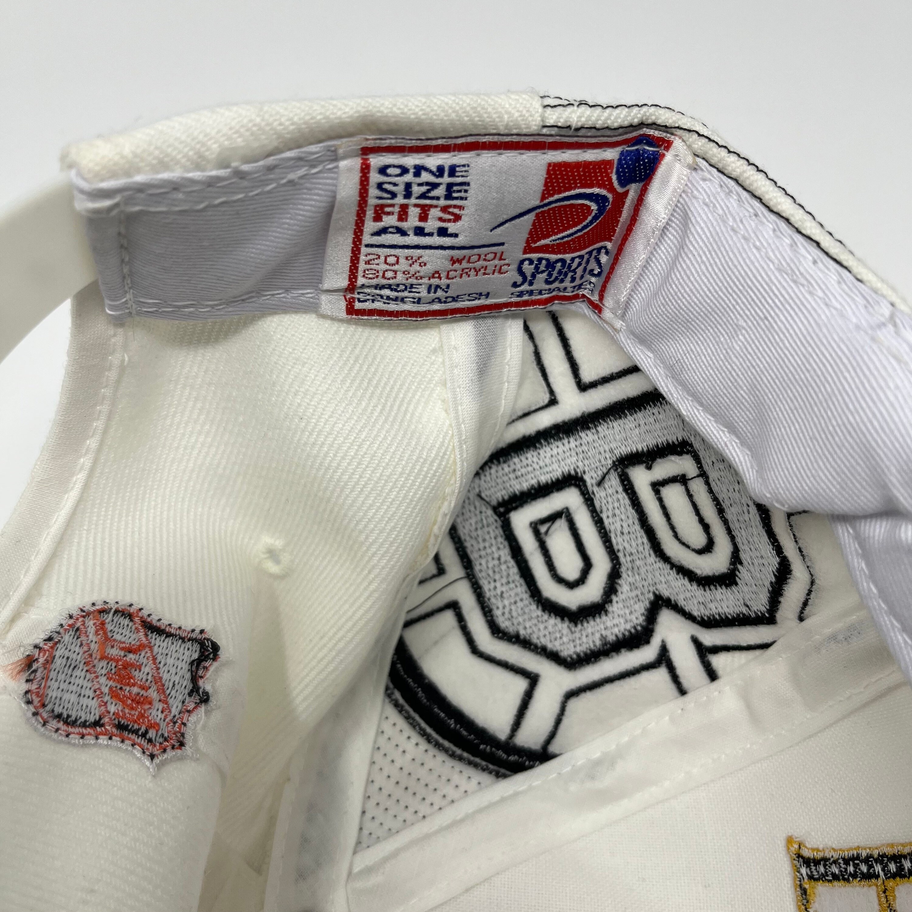 90's Boston Bruins Sports Specialties 2 Tone Twill NHL Snapback Hat – Rare  VNTG