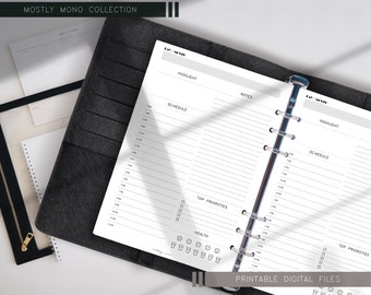 Könnte beinhalten: Eine schwarz-weiße druckbare Planerseite mit dem Text "MOSTLY MONO COLLECTION" oben. Die Seite ist in zwei Spalten unterteilt, eine für "SCHEDULE" und die andere für "NOTES". Jede Spalte hat einen Abschnitt für "HIGHLIGHT", "SCHEDULE" und "TOP PRIORITIES". Die Seite enthält auch einen Abschnitt für "HEALTH" mit Symbolen für die Wasseraufnahme und die Stimmungsüberwachung. Der Text "PRINTABLE DIGITAL FILES" befindet sich am unteren Rand der Seite.