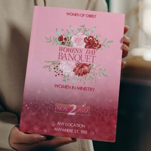 Könnte beinhalten: Ein rosa und roter Flyer mit einem Blumenmuster und dem Text "Women's Day Banquet" und "Women in Ministry". Das Datum ist der 2. November 2022. Der Ort ist "Any Location, Anywhere St, 11111".