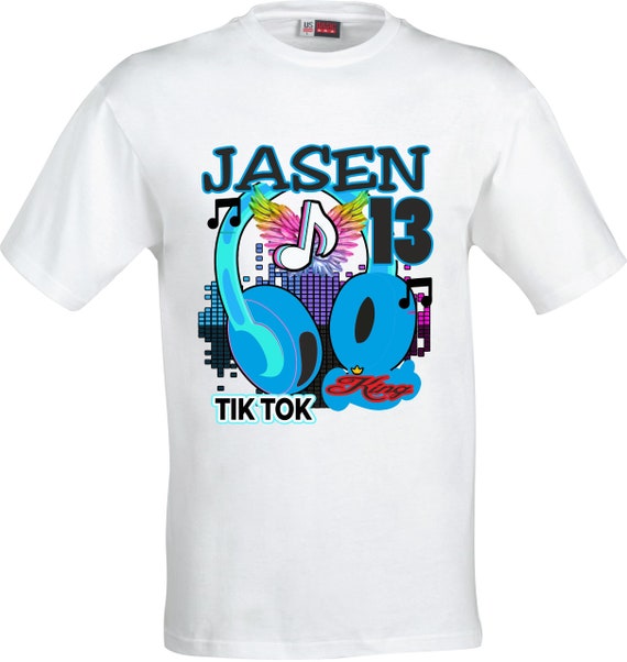 TikTok King personnalisé humour drôle anniversaire T-shirt de