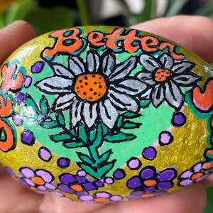 Hand Painted Daisy Stone,Inspirational Gift, Get Better Soon,Small Gift
