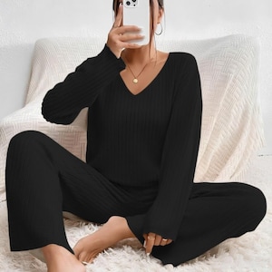 Women's Outwear Winter Lounge Set, Casual Long Sleeve V-Neck Top and Pants, Women's Comfy Sport Casual Set