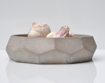 Deep Diamond Bowl: Medium Minimalist Concrete Grey Dish