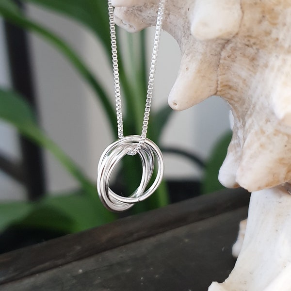 Fidget Necklace with 3 Interlocked Rings - 925 Sterling Silver Fidget Spinner Anxiety Necklace - Fidget Jewelry Spinner for Stim Relief