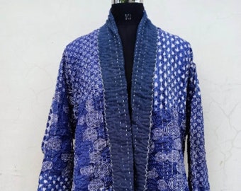 Handgjord IndiGo Patchwork Kantha Quiltjacka Handblocktryck Mellan Kimono Damkläder Boho Kanthajacka kimonojacka Kimono Damkläder Gåva