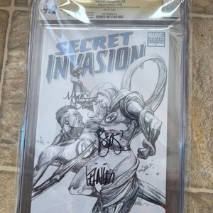Secret Invasion #5 CGC 9.2 SS Bendis, Morales, Yu