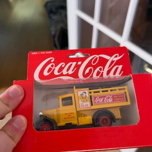 coca cola delivery truck die cast vehicle 2