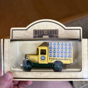days gone 1934 chevrolet delivery van fyffes bananas