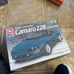 amt ertl chevrolet camaro z28 convertible 1995