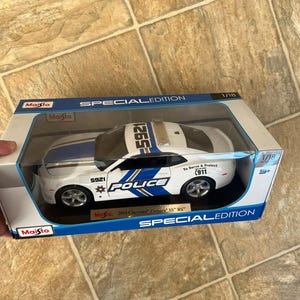 Maisto police 2010 chevrolet camaro ss rs