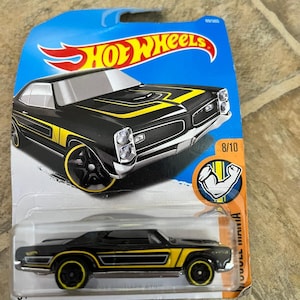 2015 Hot Wheels Muscle Mania ‘67 PONTIAC GTO