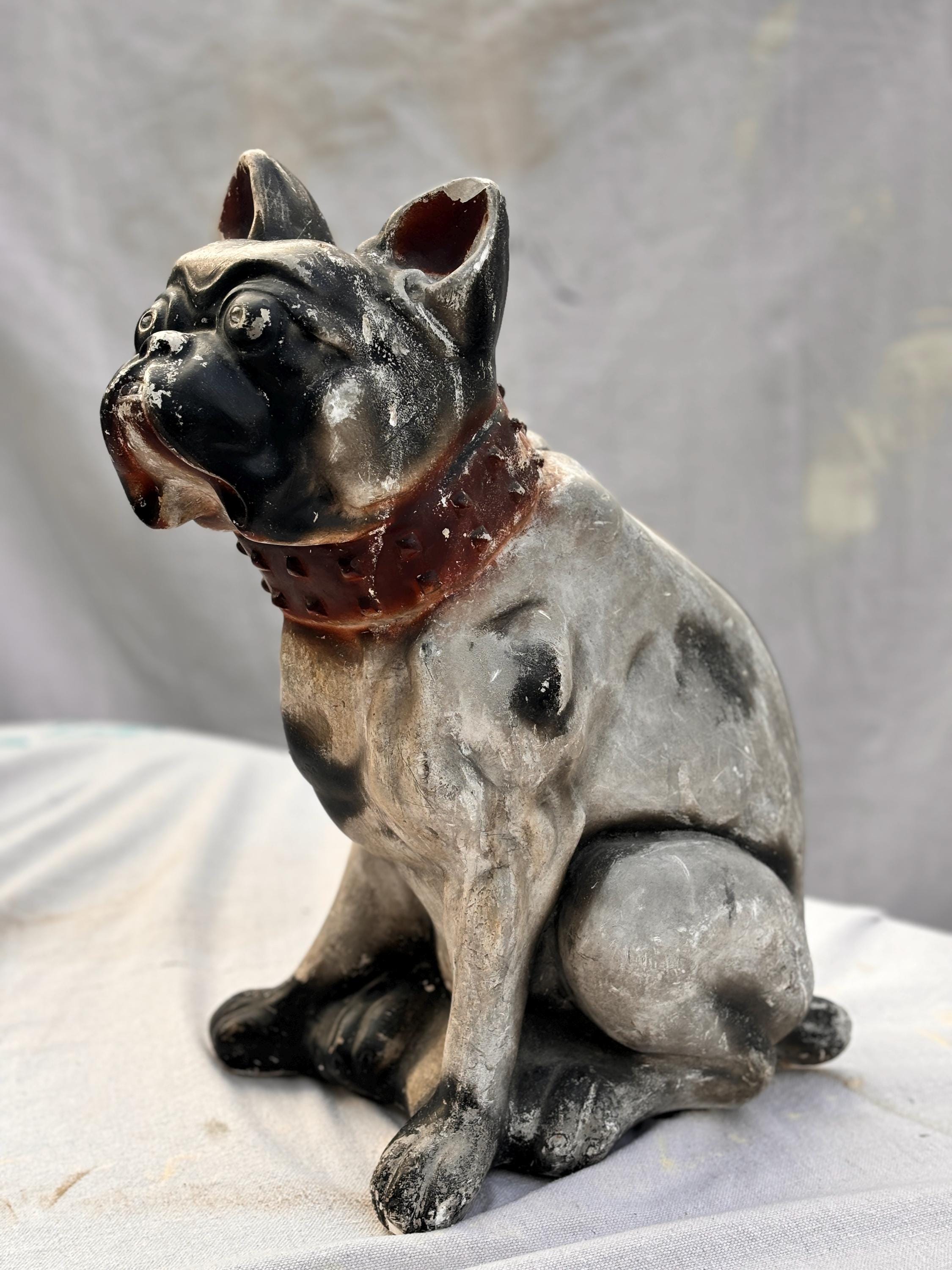 Vintage chalkware Bulldog&glass Bulldog (Vintage Carnival Vintage chalkware Bulldog&glass Bulldog (Vintage Carnival