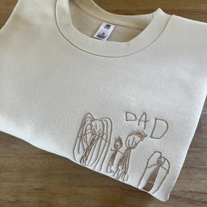 Custom Kids Art Embroidered Tshirt or Personalised Hoodie, Sentimental Gift for Dad, fathers day mens jumper, christmas present for grandpa imagem 1