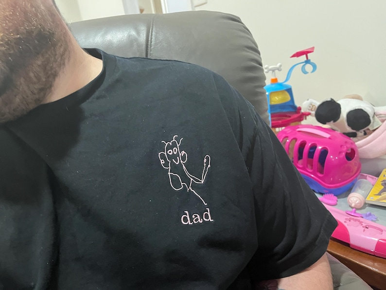 Custom Kids Art Embroidered Tshirt or Personalised Hoodie, Sentimental Gift for Dad, fathers day mens jumper, christmas present for grandpa imagem 12