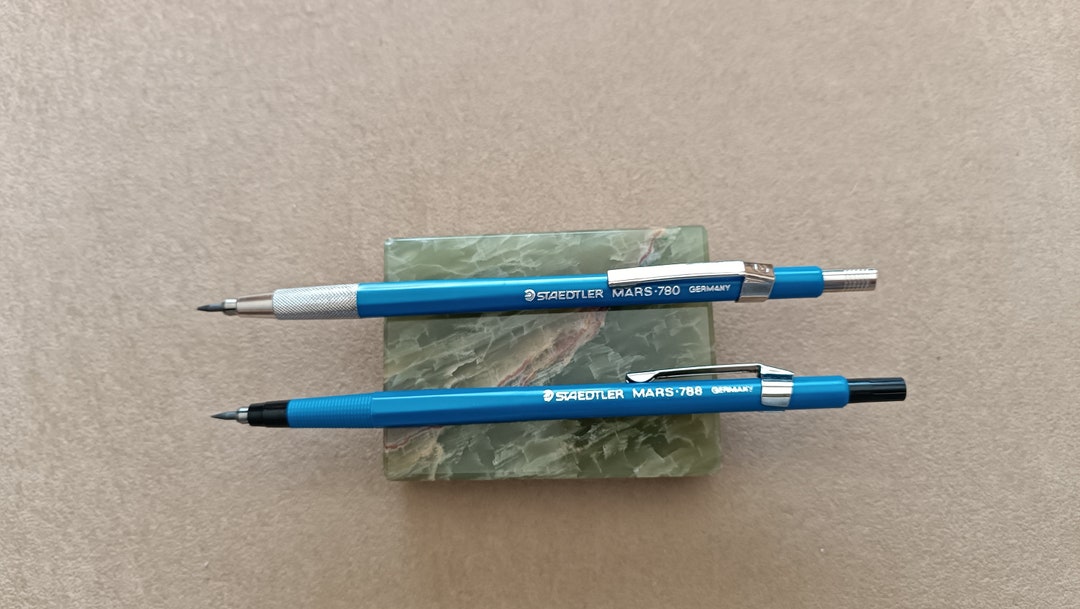 STAEDTLER Hexagonal 0.5mm Mechanical Pencil - Blue Version 2