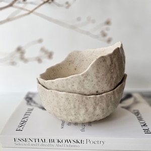 Formé - Decorative Irregular Bowl Handmade Speckled Beige Piece