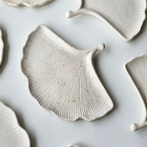 Ginkgo Leaf Trinket Tray Speckled Beige Plate