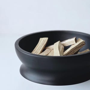 ARMEL Large Smooth Round Bowl | Decorative Handmade Shelf Decoration Tray | Entryway Key Bowl | Trinket Dish | Jewellery Bowl
