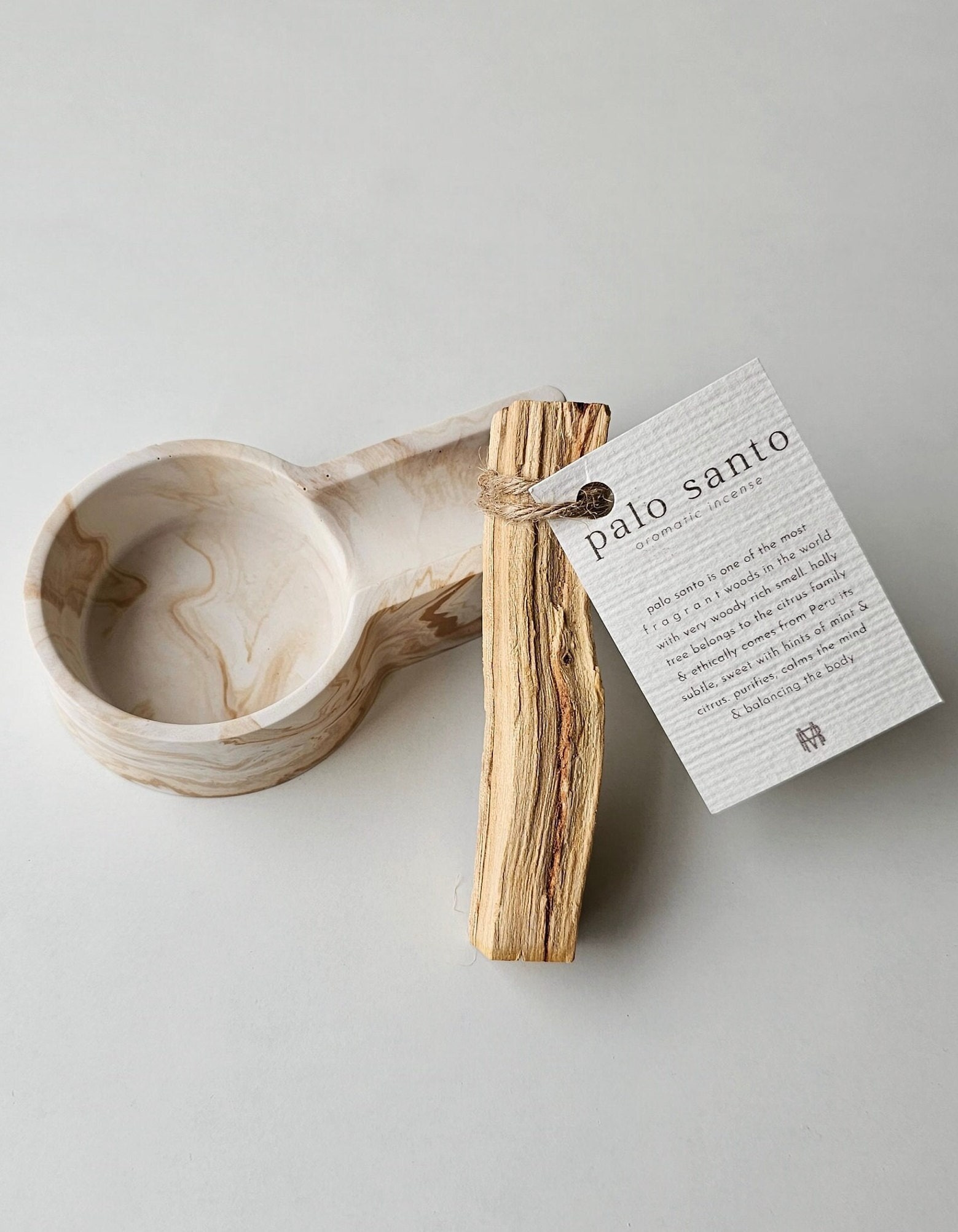  Soporte de Palo Santo – Soporte de madera hecho a mano para  varillas de incienso y manchas de salvia blanca – Práctico y hermosa pieza  de exhibición para practicantes de Wicca –