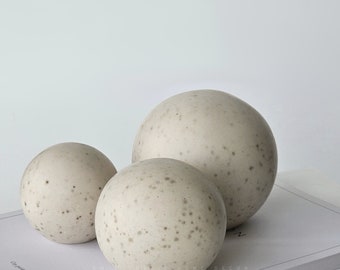 Lot de 3 boules décoratives faites main | Presse typographique Sphère | Décoration géométrique | Cadeaux de travail | Presse-papiers en béton