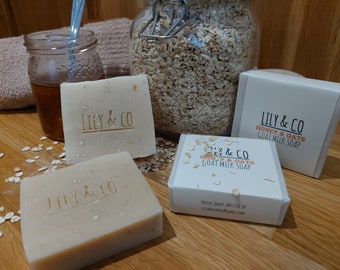 Honey & Oats Handmade Goat Milk Soap Bar - suitable for Sensitive skin, excema, Psoriasis | Natural Soap | Unscented Goat Milk Soap