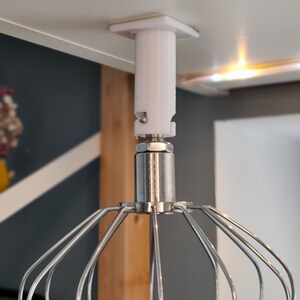 Knethaken und Rührbesen Halter für die Befestigung unter dem Küchenschrank für Kenwood Küchenmaschinen Bild 3