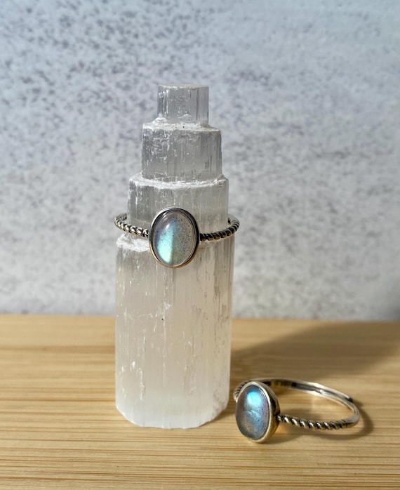 Adjustable Labradorite Ring/ Oval Labradorite Ring/ Blue Flashy Labradorite Ring/ Adjustable Ring s925