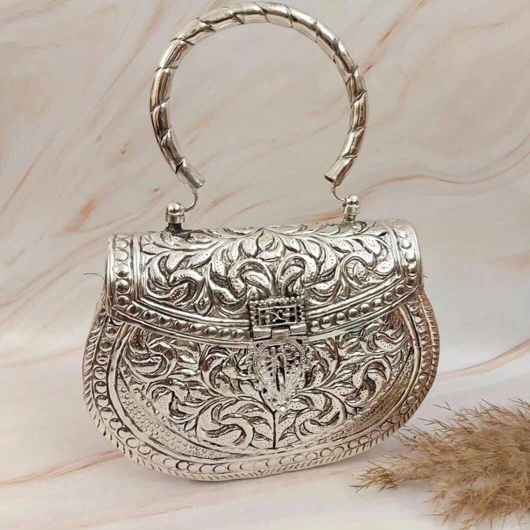 Opulent Jeweled Brass Metal Filigree Evening Bag - Compact Case by Evans c  1950s at 1stDibs | 1950s handbags, vandan crystal noir, 1950s clutch bag