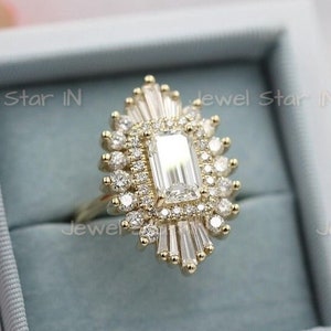 Sun Burst Halo Emerald Moissanite Engagement Ring, Star Burst Emerald Engagement Ring,Anniversary Ring,10k/14k Yellow Gold Wedding Ring,Gift