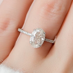 2.5 CT Oval Moissanite Engagement Ring, Dainty Oval Engagement Ring, Oval Diamond Ring, 14K White Gold Wedding Ring, Anniversary Ring, Gift
