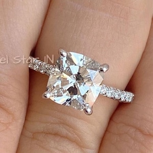 2.0 CT Cushion Moissanite Engagement Ring / Cushion Cut Engagement Ring / 14K White Gold CZ diamond ring / Bridal Gift Ring / Wedding Ring