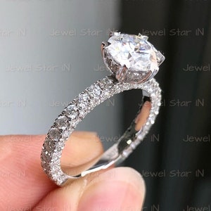 2.0 CT Round Moissanite Engagement Ring, Round Engagement Ring, Round Halo Solitaire Anniversary Ring, Dainty Round Moissanite Wedding Ring.