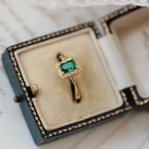 Vintage Emerald Moissanite Engagement Ring in 10k/14k Gold - Etsy